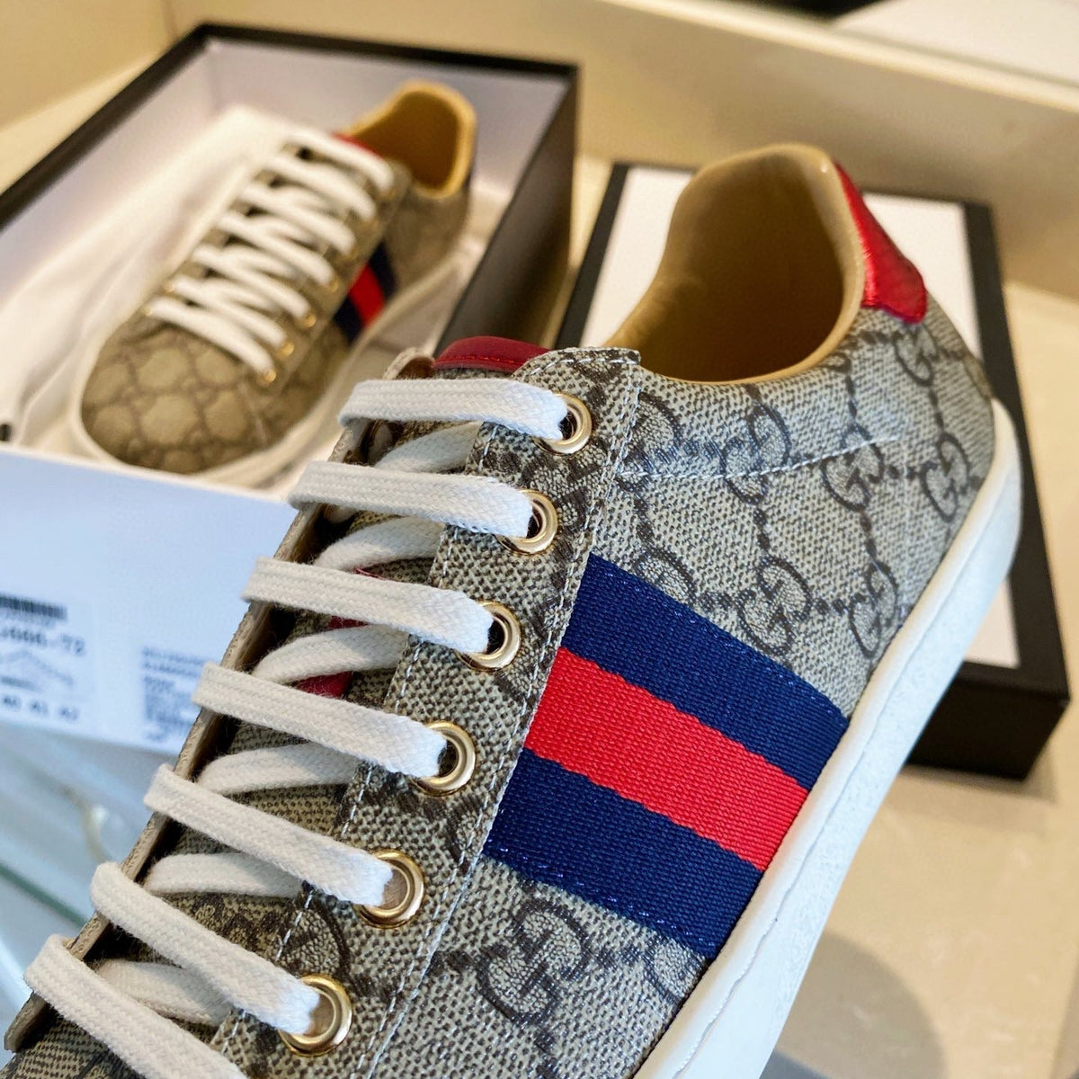 SE353 Men's Size 6-11   Women's Size 4-10