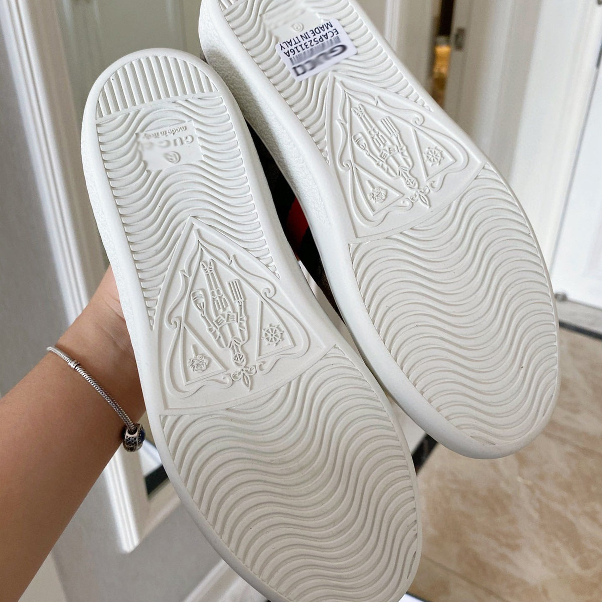 SE353 Men's Size 6-11   Women's Size 4-10