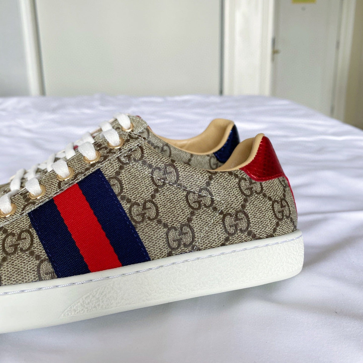 SE353 Men's Size 6-11   Women's Size 4-10