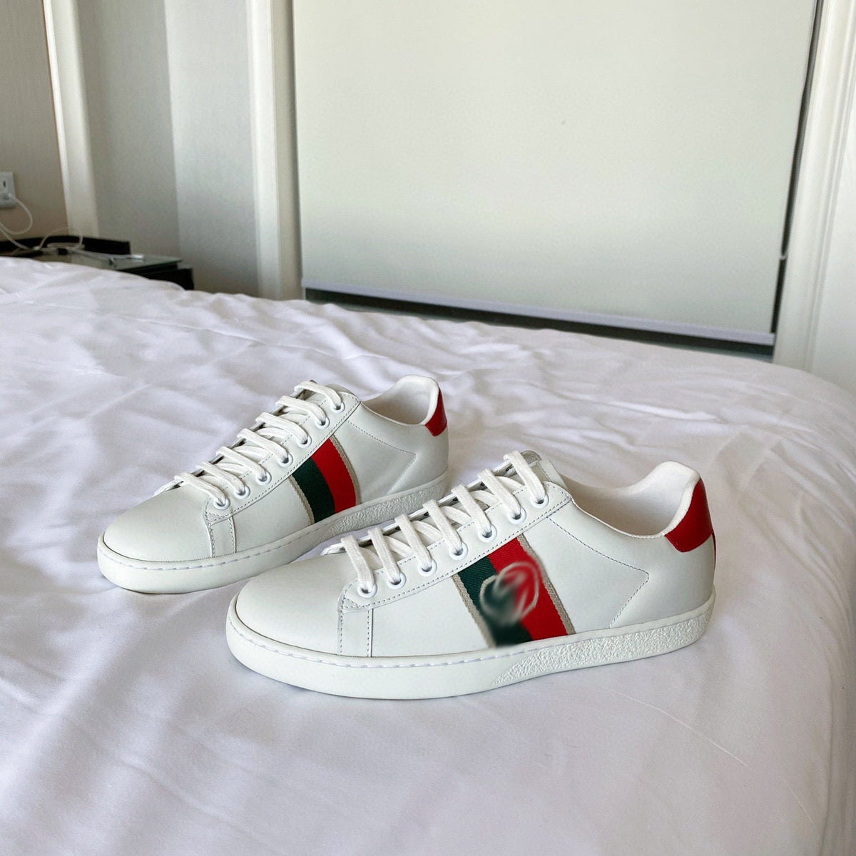 SE354 Men's Size 6-11  Women's Size 4-10