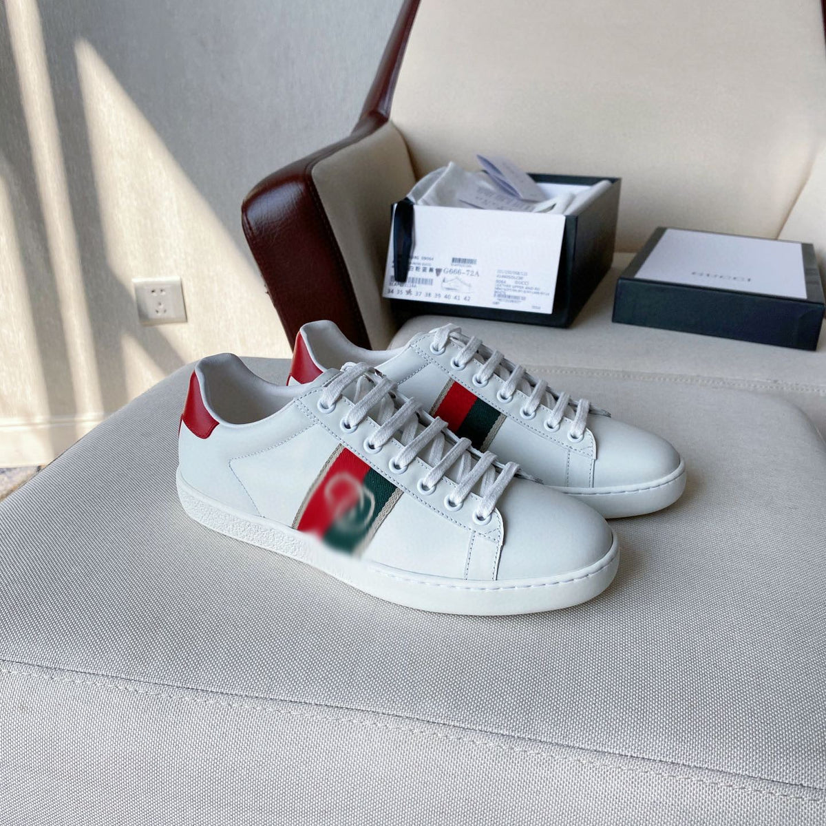SE354 Men's Size 6-11  Women's Size 4-10