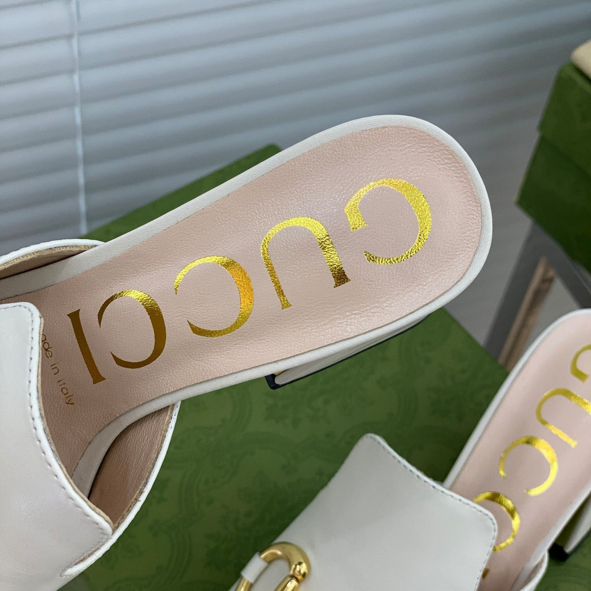 SE501 Size 5-10 Heels:7.5cm Material: Cowhide Lining: Sheep skin Sole: Italian leather