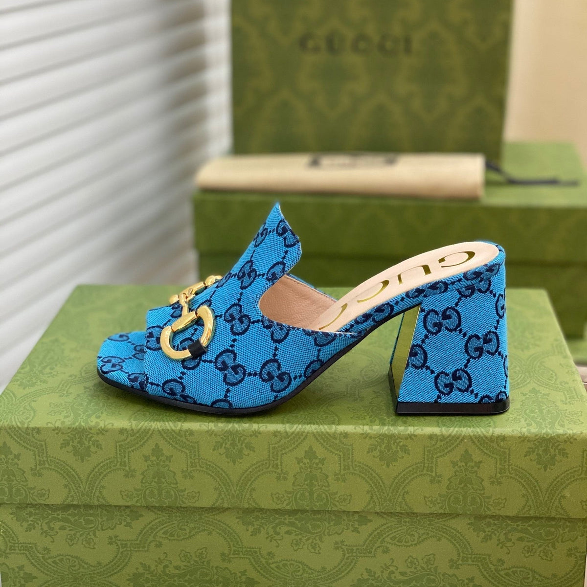 SE503  Size 5-10 Heels:7.5cm Material: Cowhide Lining: Sheep skin Sole: Italian leather