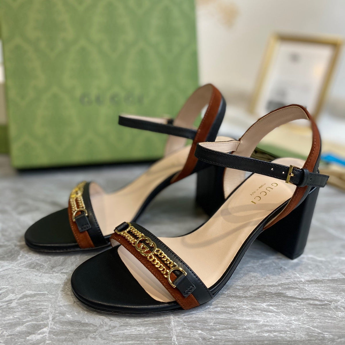 SE552 Size 4-9 Heels:7.5cm Material: Cowhide Lining: Sheep skin Sole: Italian leather