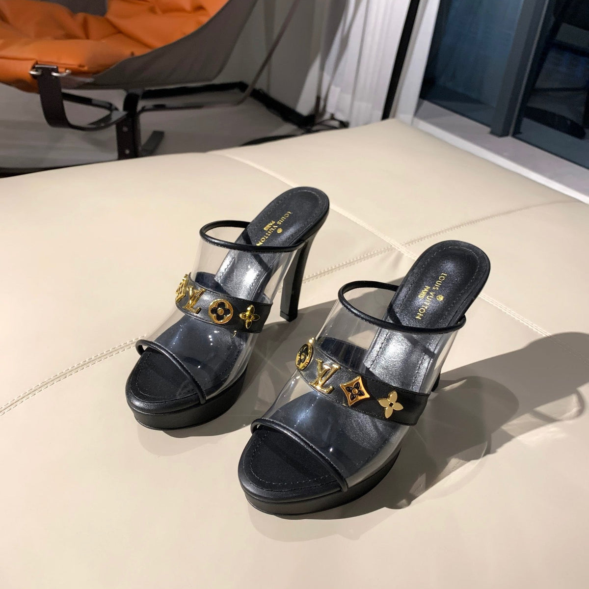 SE570 Size 4-11   Heels:10cm Material: Cowhide  Lining: Sheep skin Sole: Italian leather