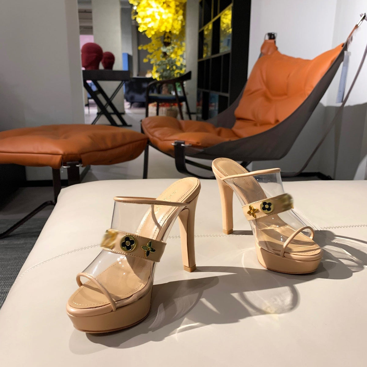 SE571 Size 4-11   Heels:10cm Material: Cowhide  Lining: Sheep skin Sole: Italian leather