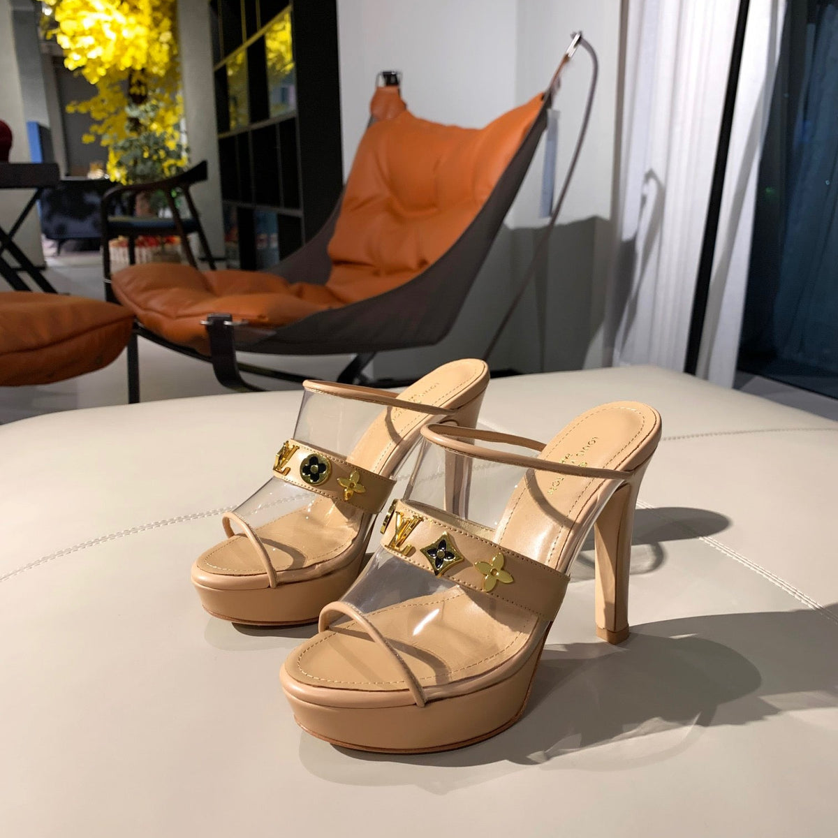 SE571 Size 4-11   Heels:10cm Material: Cowhide  Lining: Sheep skin Sole: Italian leather