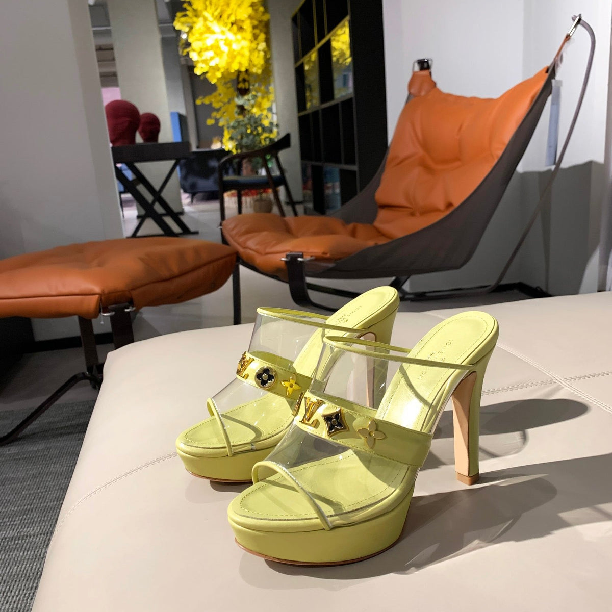 SE572 Size 4-11   Heels:10cm Material: Cowhide  Lining: Sheep skin Sole: Italian leather