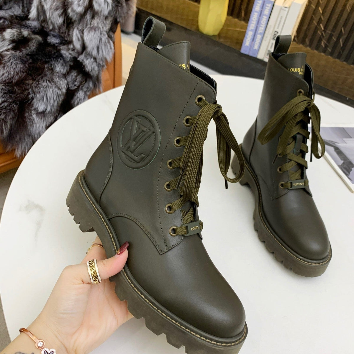 SE688  Size 5-11
