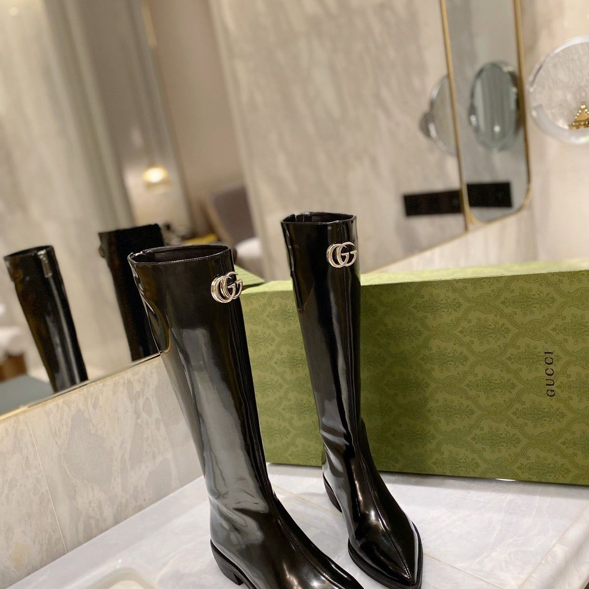 SE700   Size 5-10   Heels:3cm Shaft measures approximately 15.5” from arch Material: Cowhide  Lining: Sheep skin