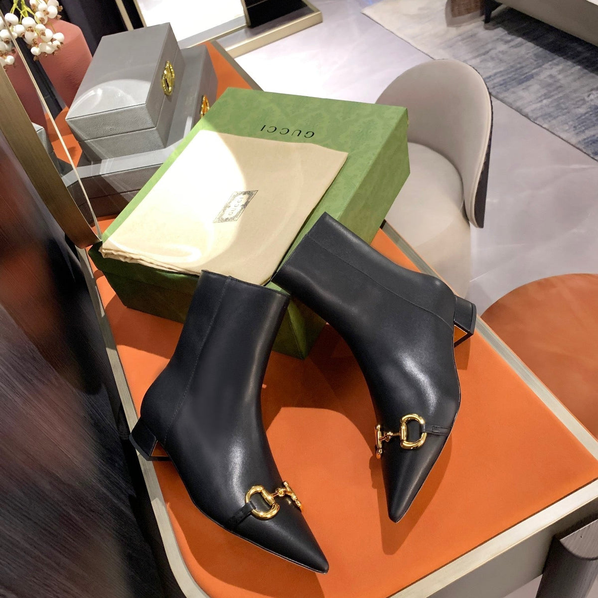 SE730  Size 4-10  Heels:2.4cm Material: Cowhide  Lining: Sheep skin Sole: Italian leather