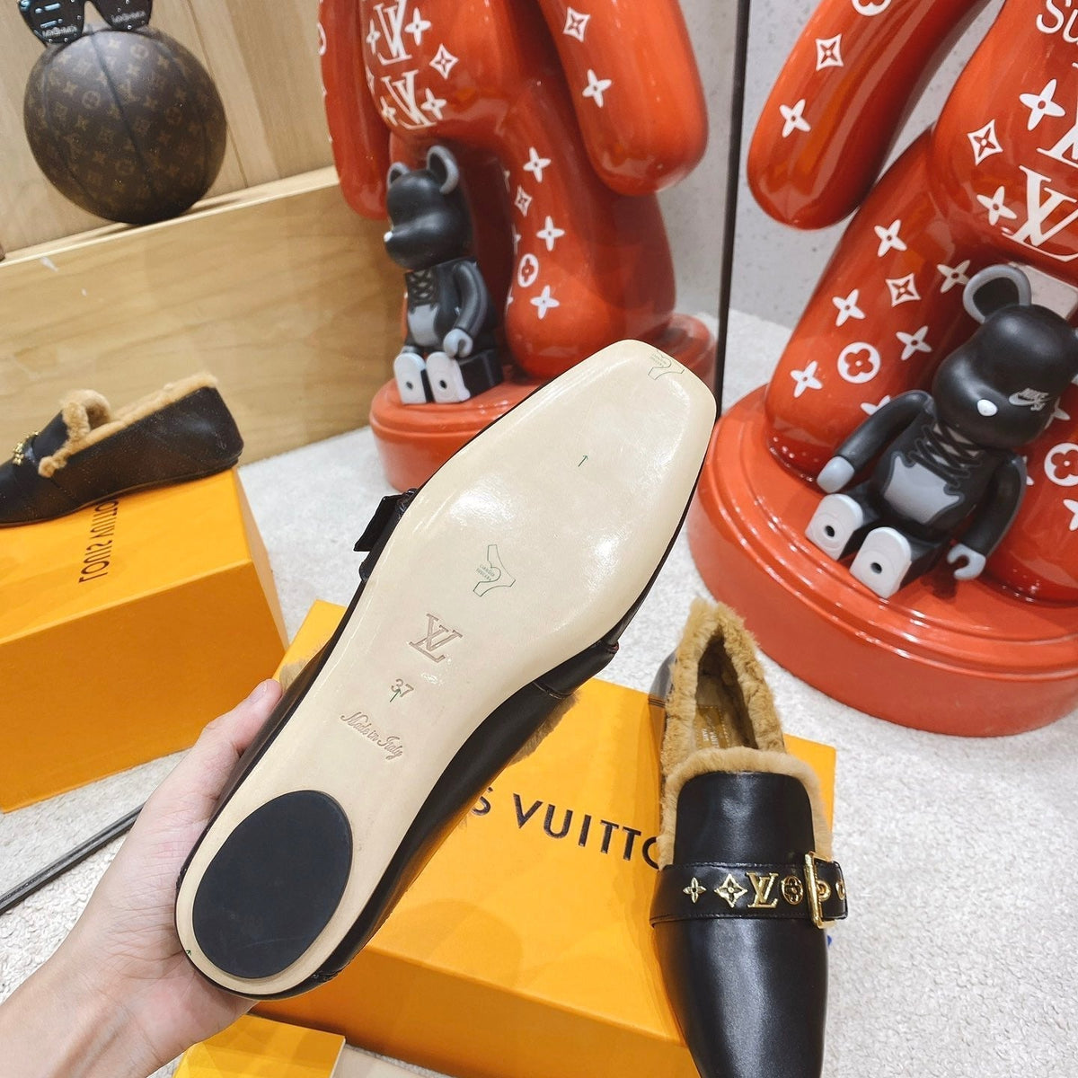 SE747   Size 4-9