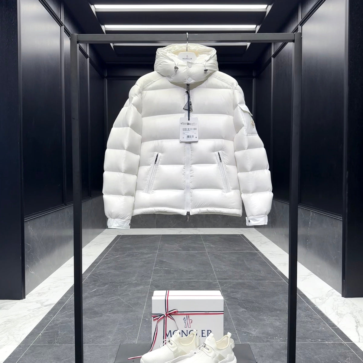 MONC MAIRE JACKET