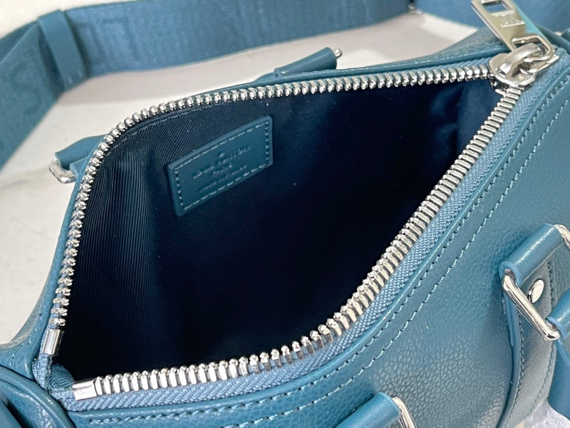 I W Fashion Lu-Vi bags - 17038