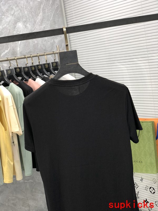 Moncler Luxury Cloth