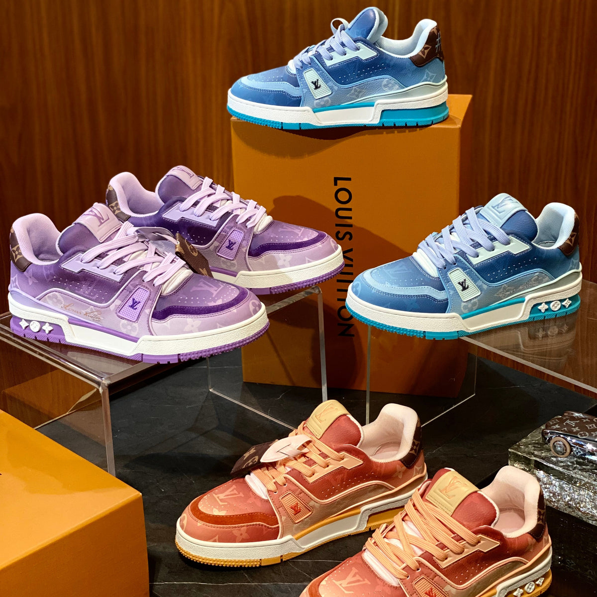 LOU SNEAKERS