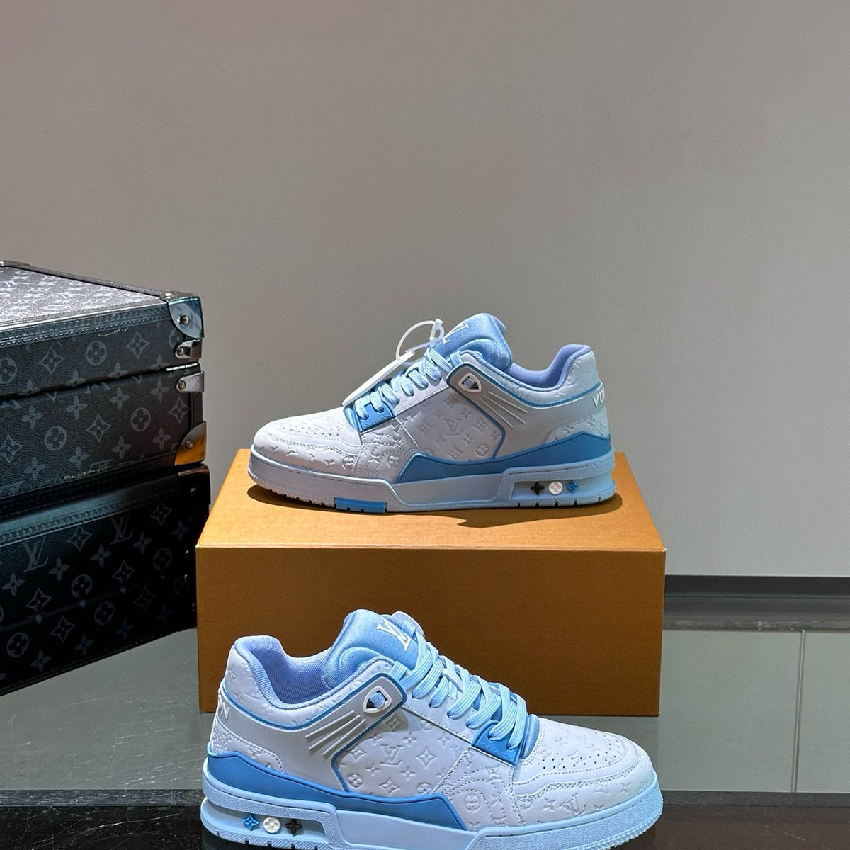 LOU TRAINERS