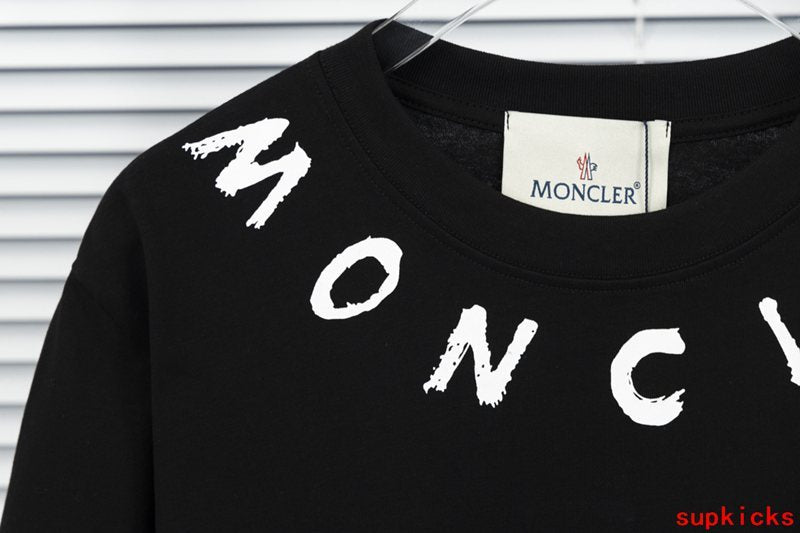 Moncler Luxury Cloth