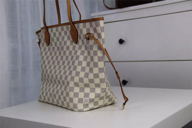 I W Fashion Lu-Vi bags - 8100