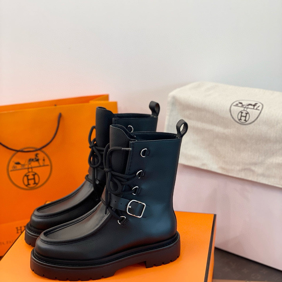 HERM LAND BOOTS