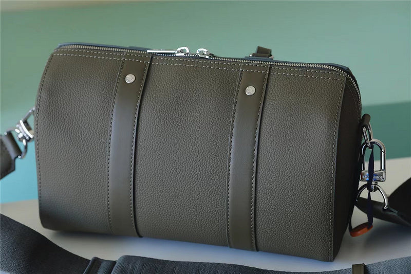 I W Fashion Lu-Vi bags - 11231