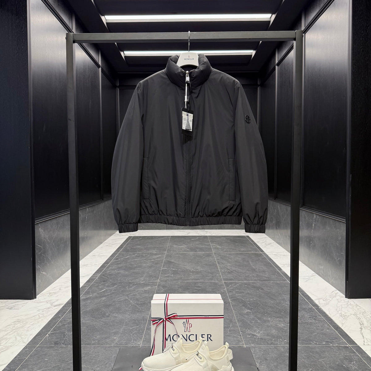 MONC LUSERNA JACKET