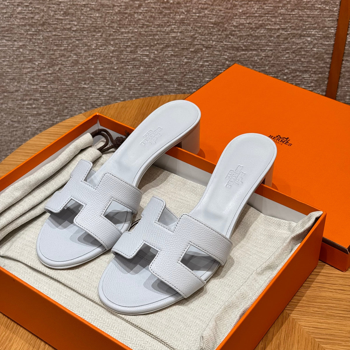 HERM OASIS SANDALS