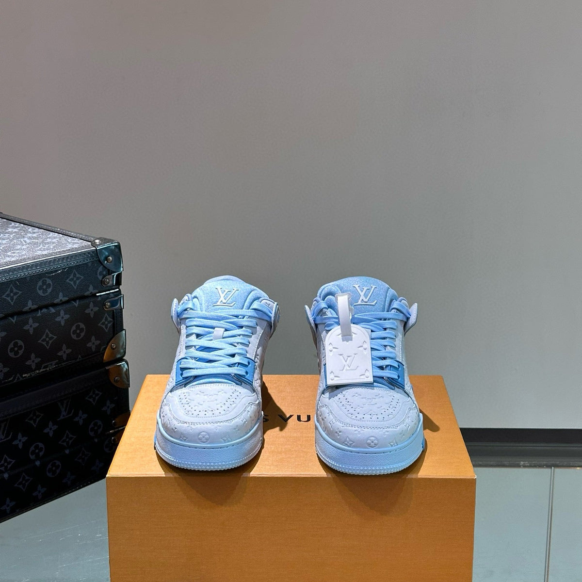 LOU TRAINERS