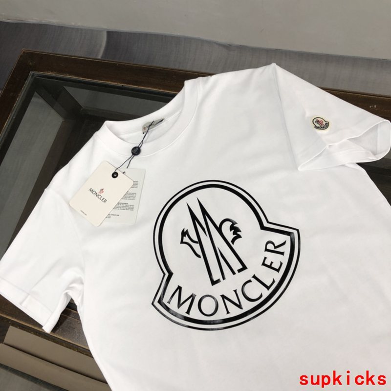 Moncler Luxury Cloth