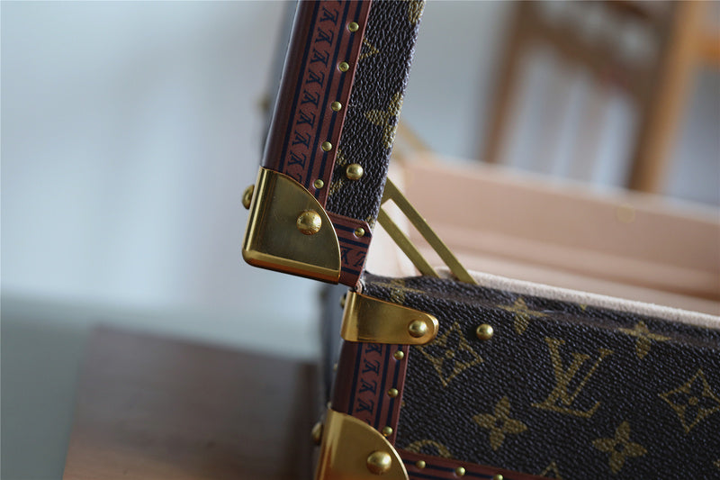 I W Fashion Lu-Vi bags - 9539