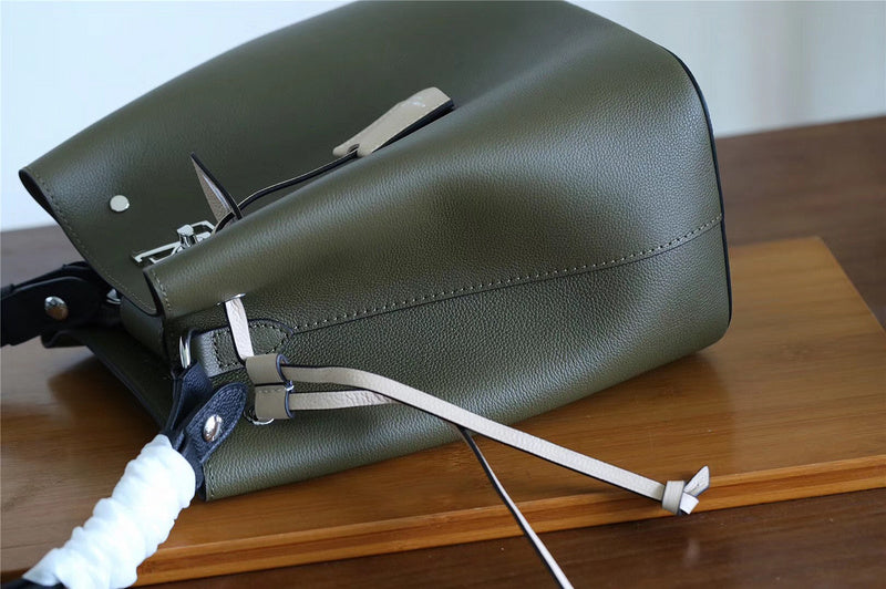I W Fashion Lu-Vi bags - 8566