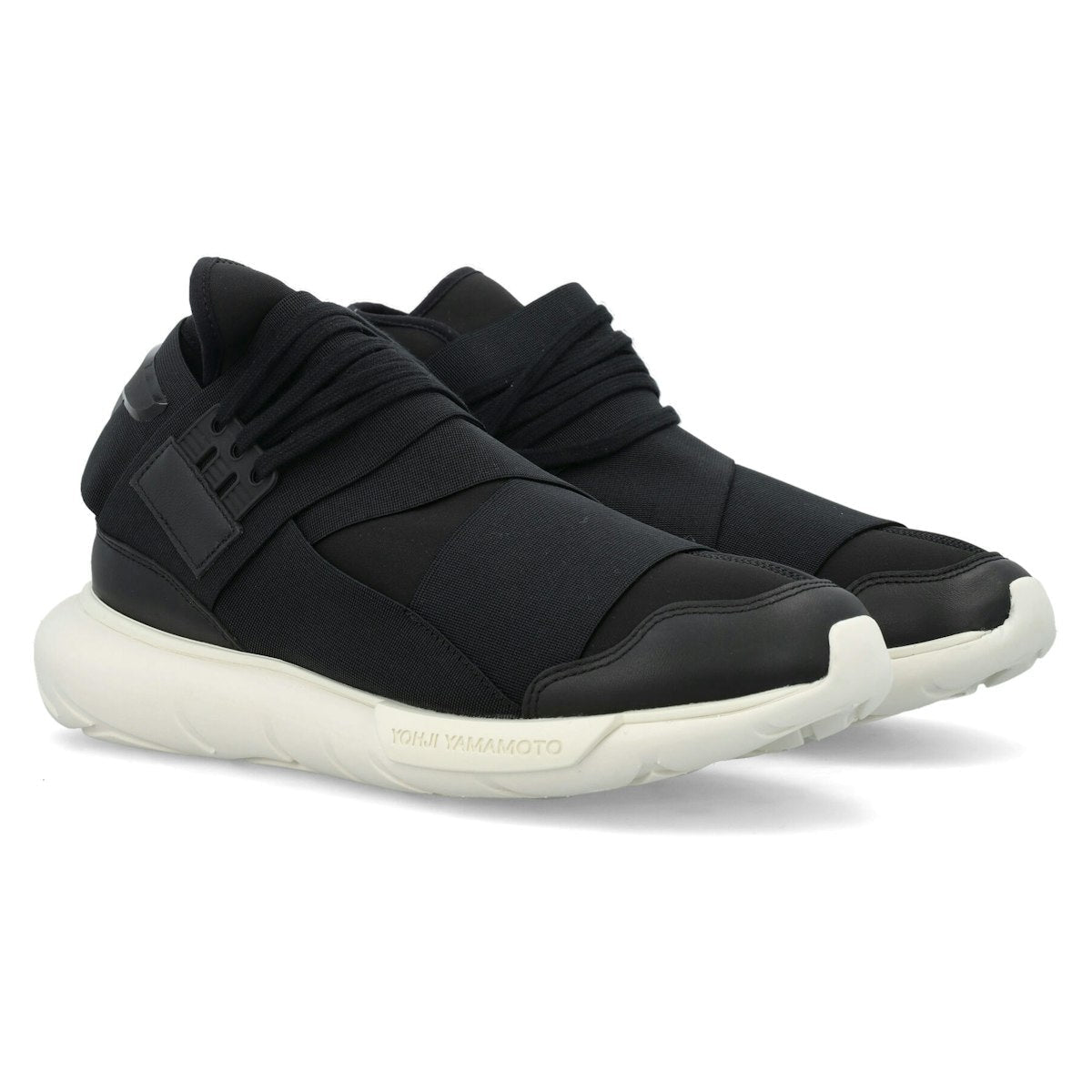 QASA SNEAKERS