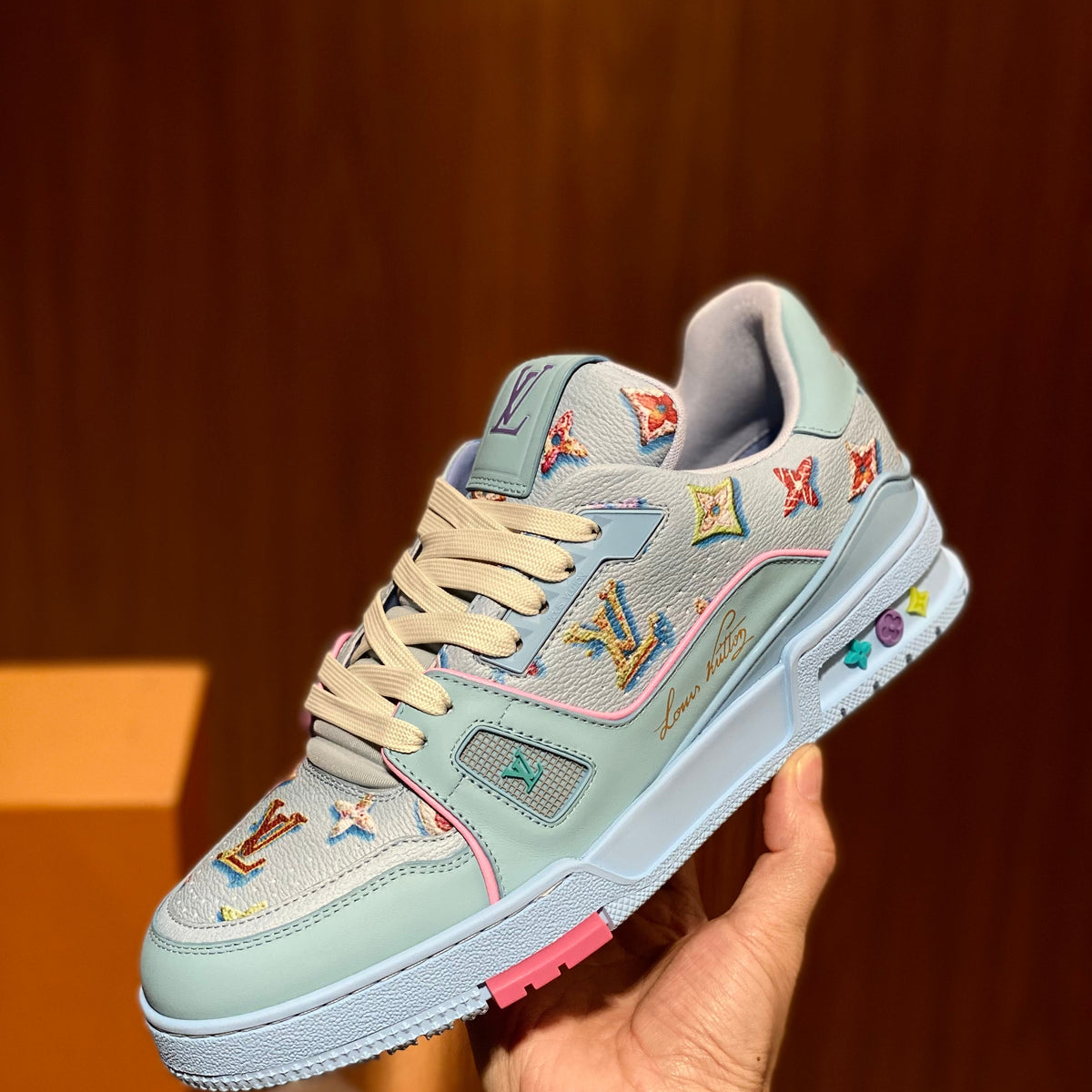 LOU SNEAKERS