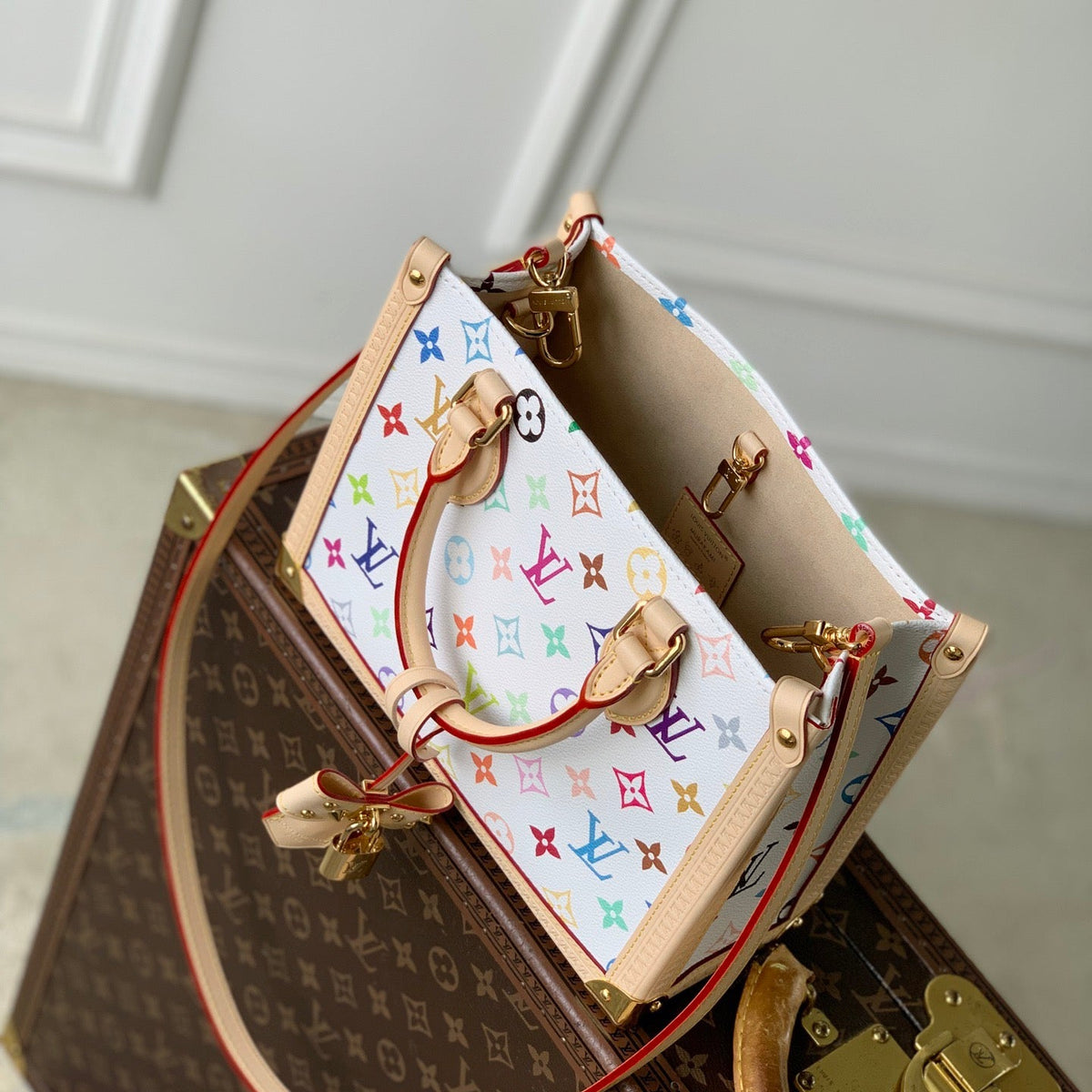 LOU x MURAKAMI ONTHEGO PM BAG