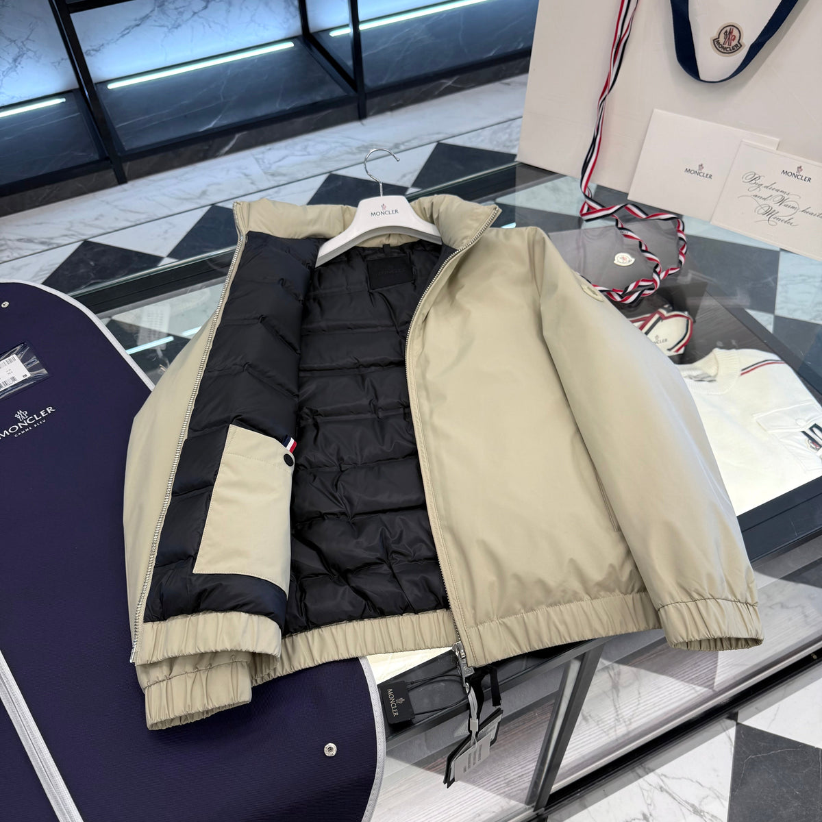 MONC LUSERNA JACKET