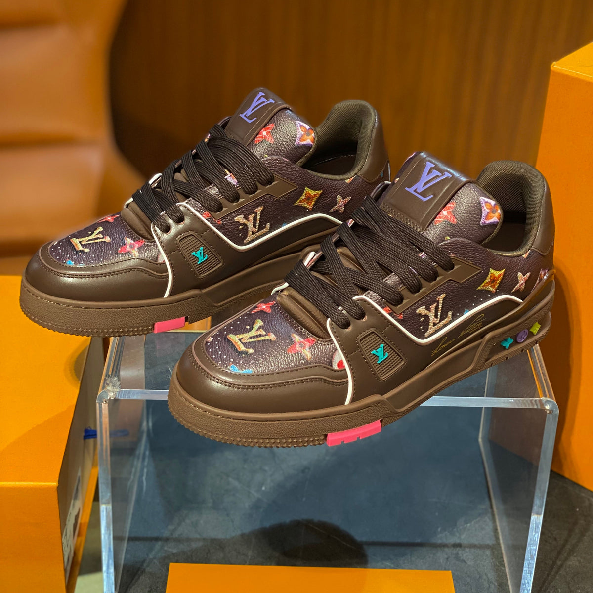 LOU SNEAKERS