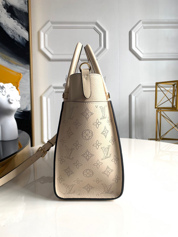 I W Fashion Lu-Vi bags - 17660
