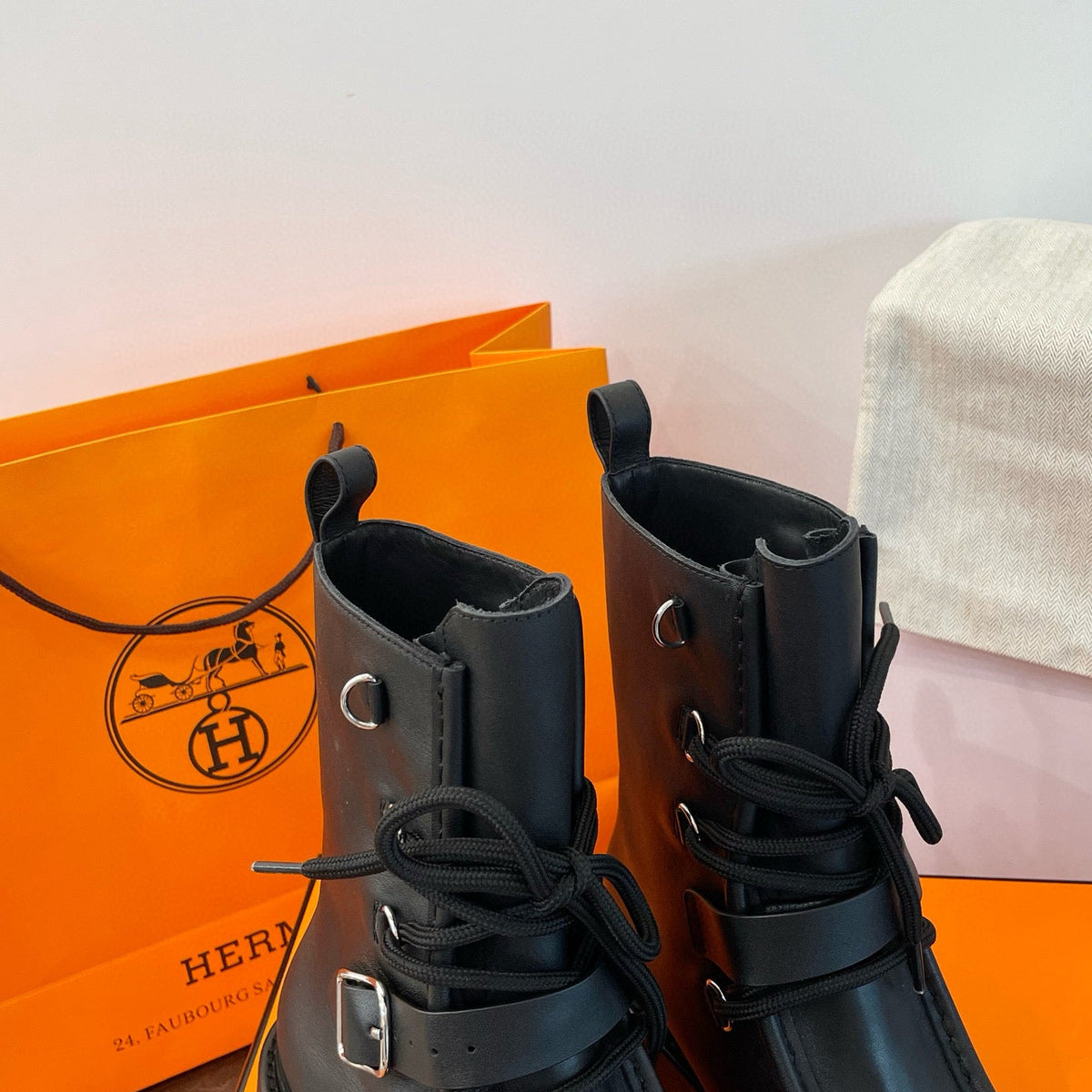 HERM LAND BOOTS