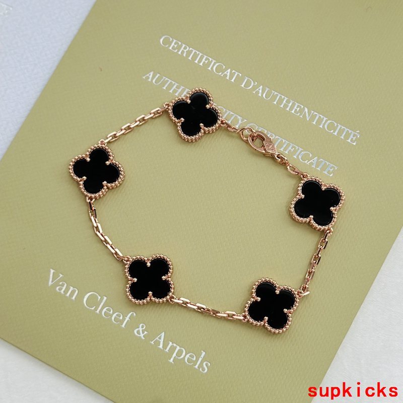 Van Cleef & Arples Jewelry