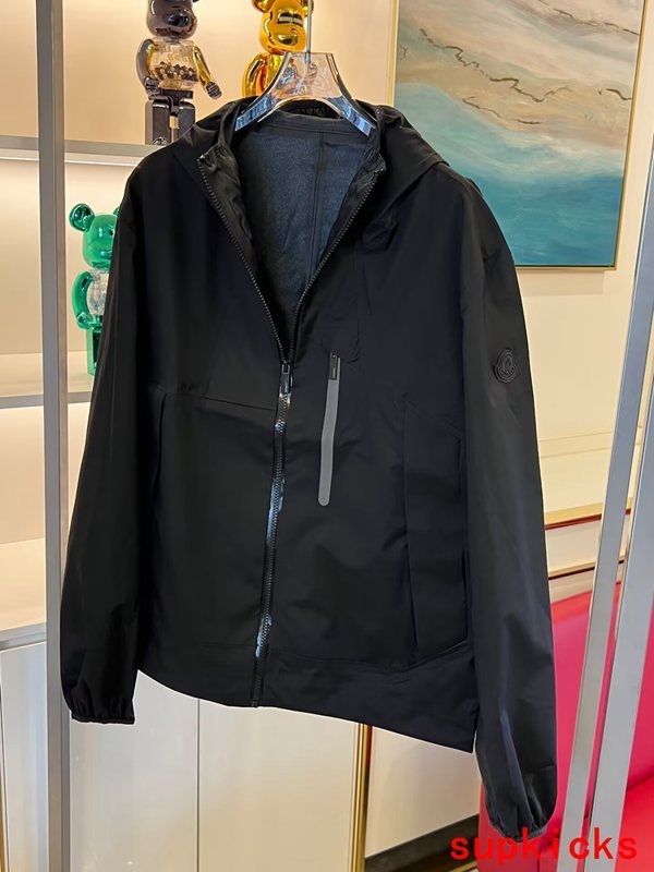 Moncler Luxury Cloth