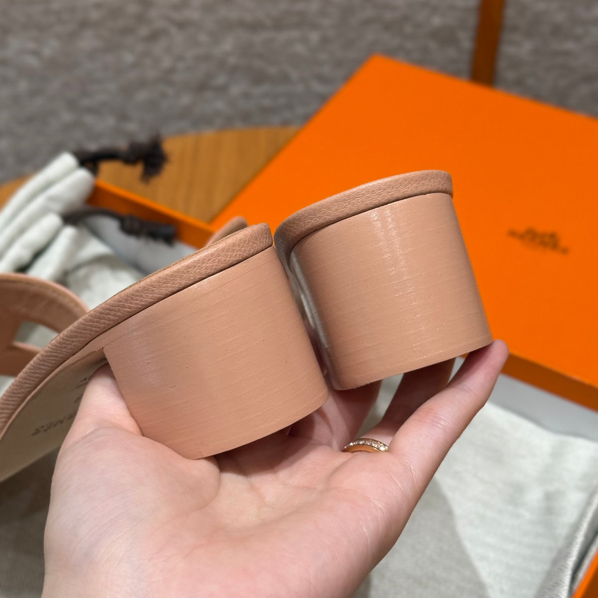 HERM OASIS SANDALS