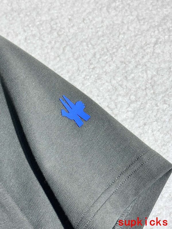 Moncler Luxury Cloth