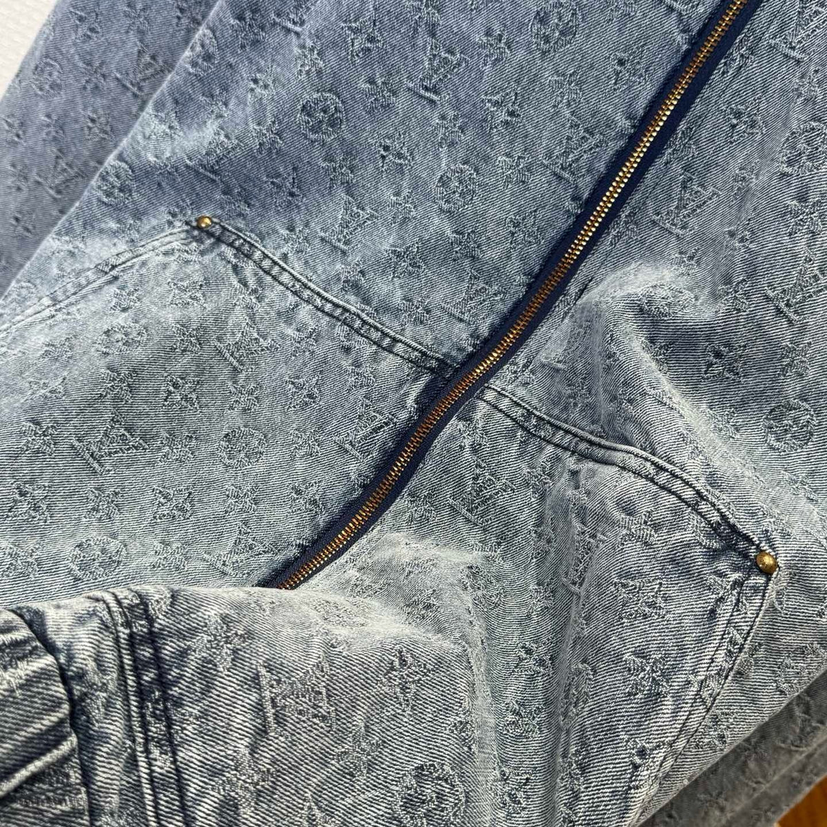 LOU DENIM JACKET