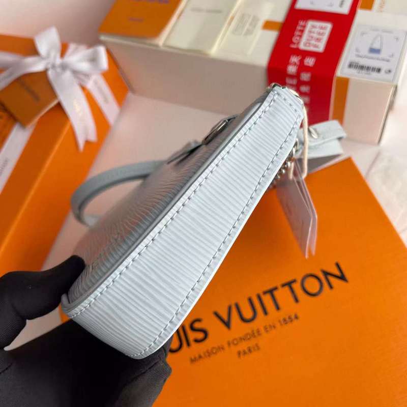 LOV2 Bags - Luxurious Bags  613