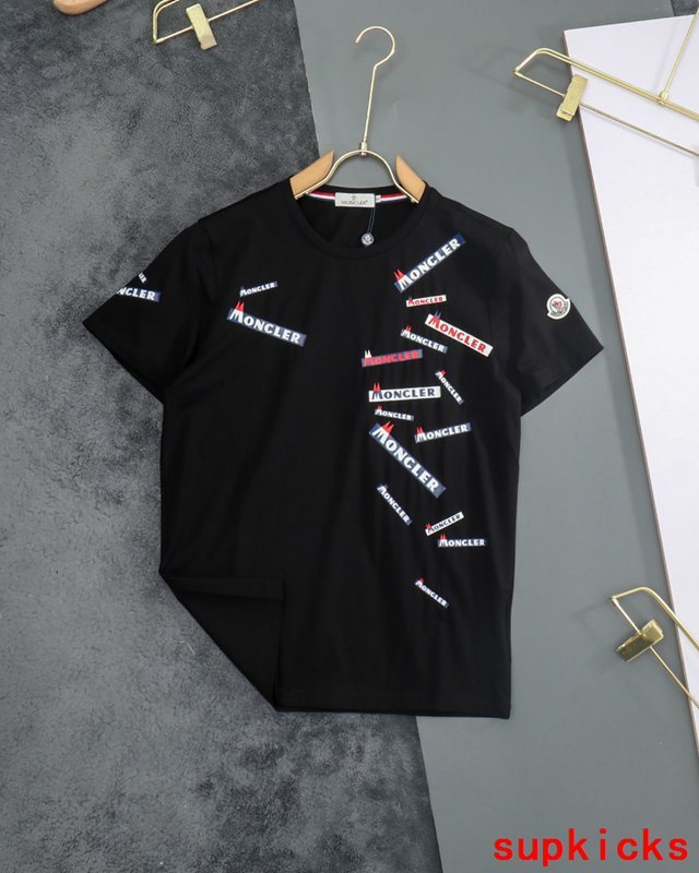 Moncler Luxury Cloth