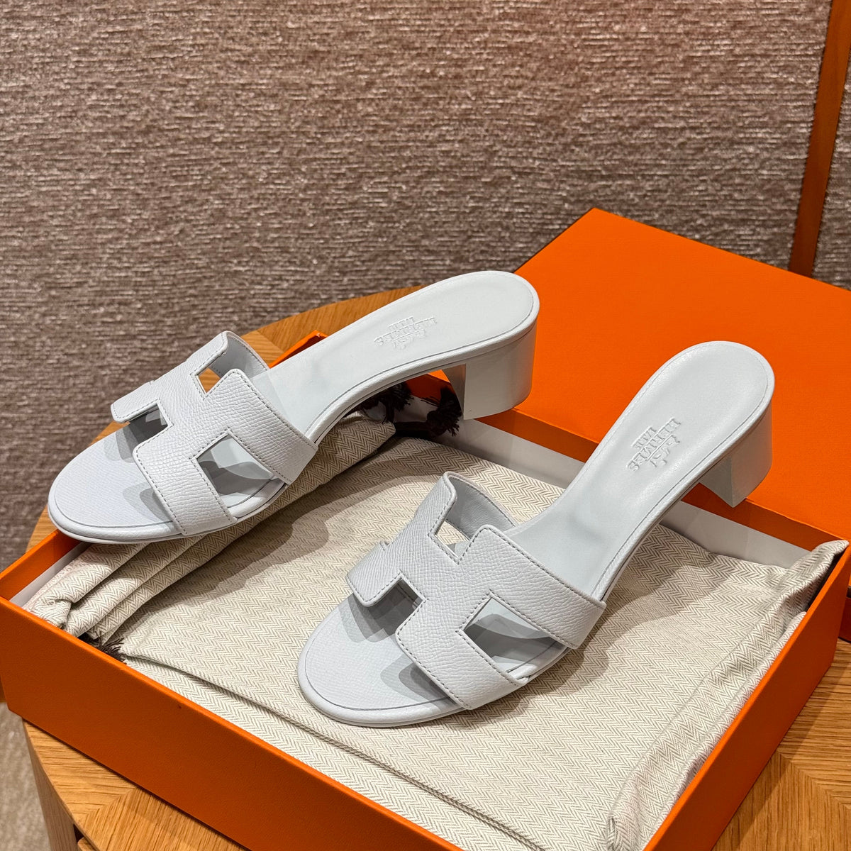 HERM OASIS SANDALS