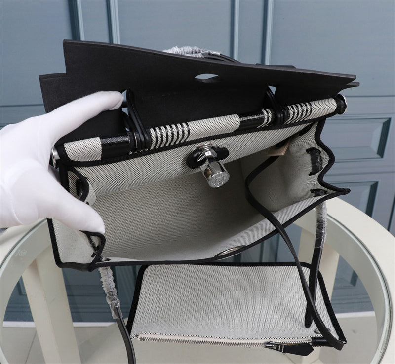 PHA - HMS Bags - 003