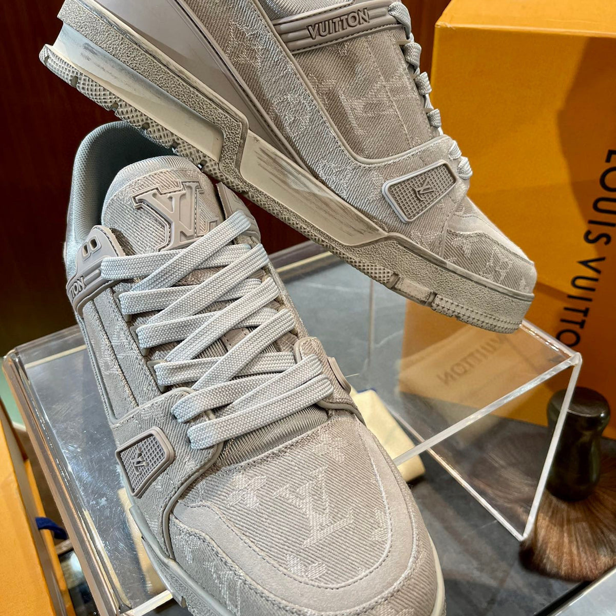 LOU TRAINERS