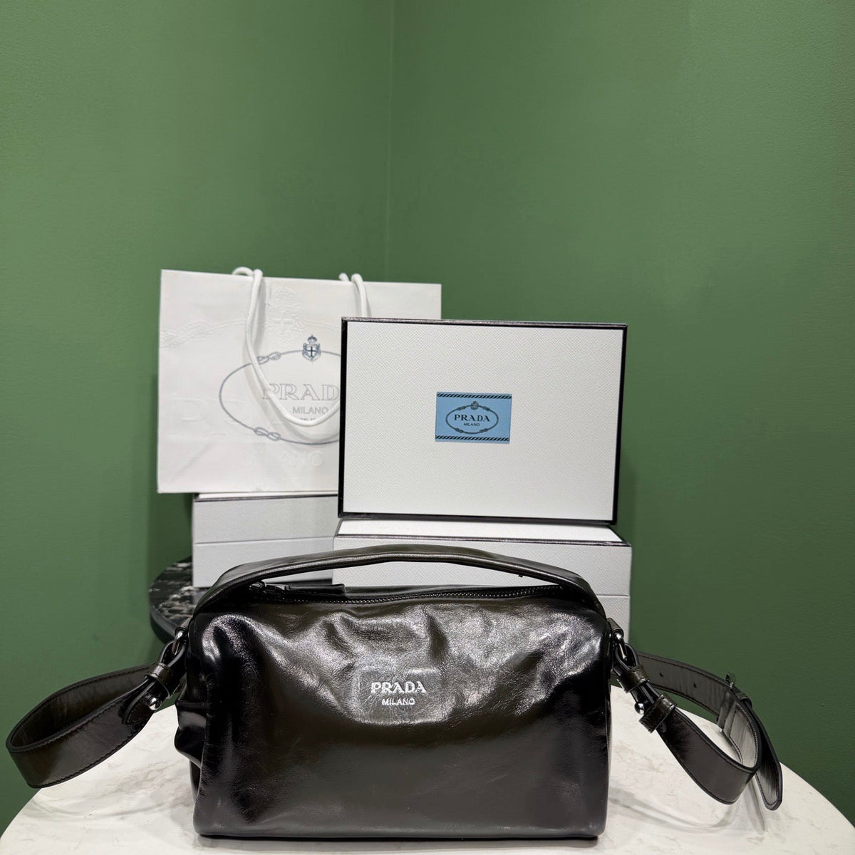 PD ANTIQUED SHOULDER BAG