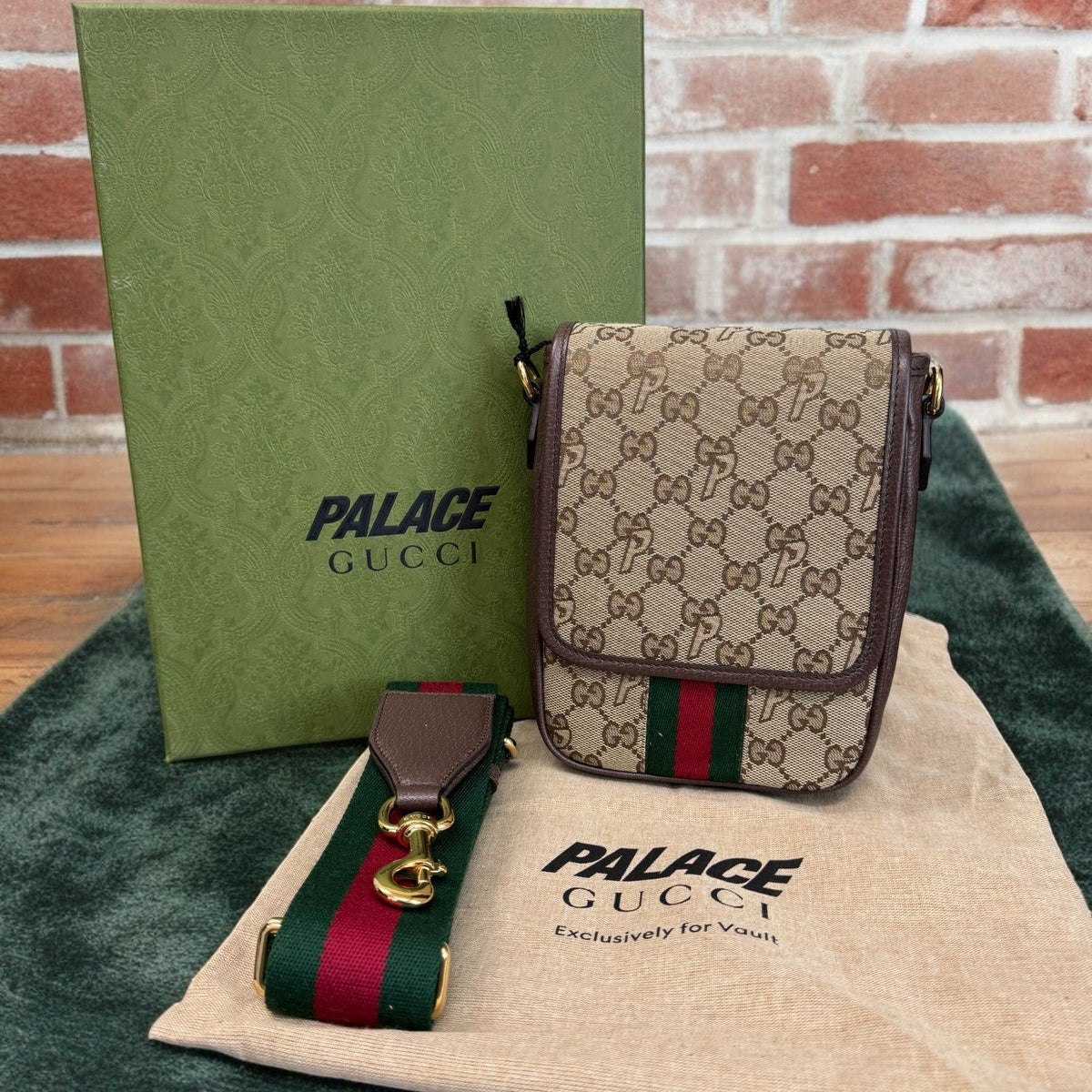 BRAND NEW- Gucci Palace Canvas Sherry Line Crossbody Bag